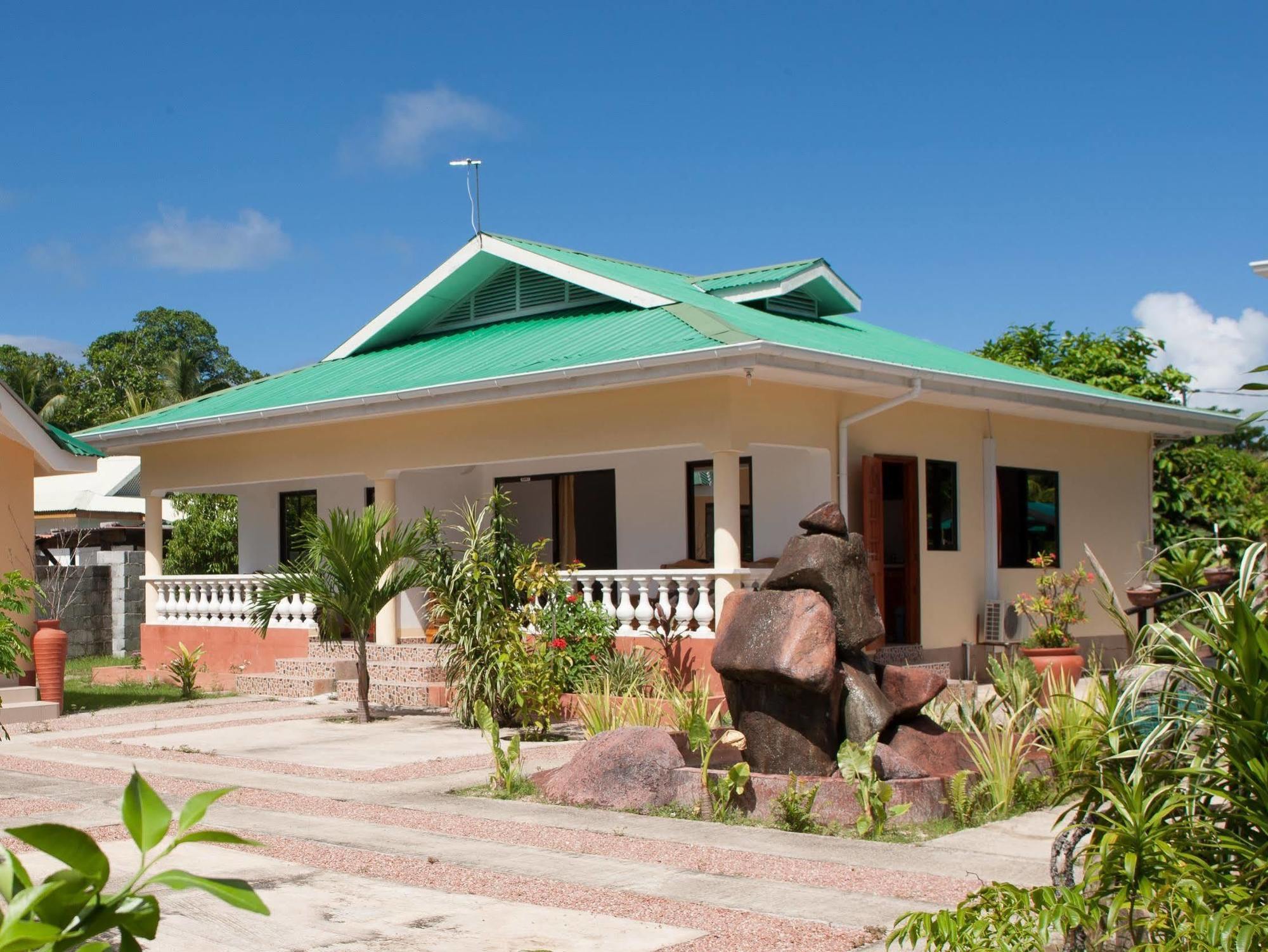 Orchid Self Catering Apartment La Digue Exterior foto